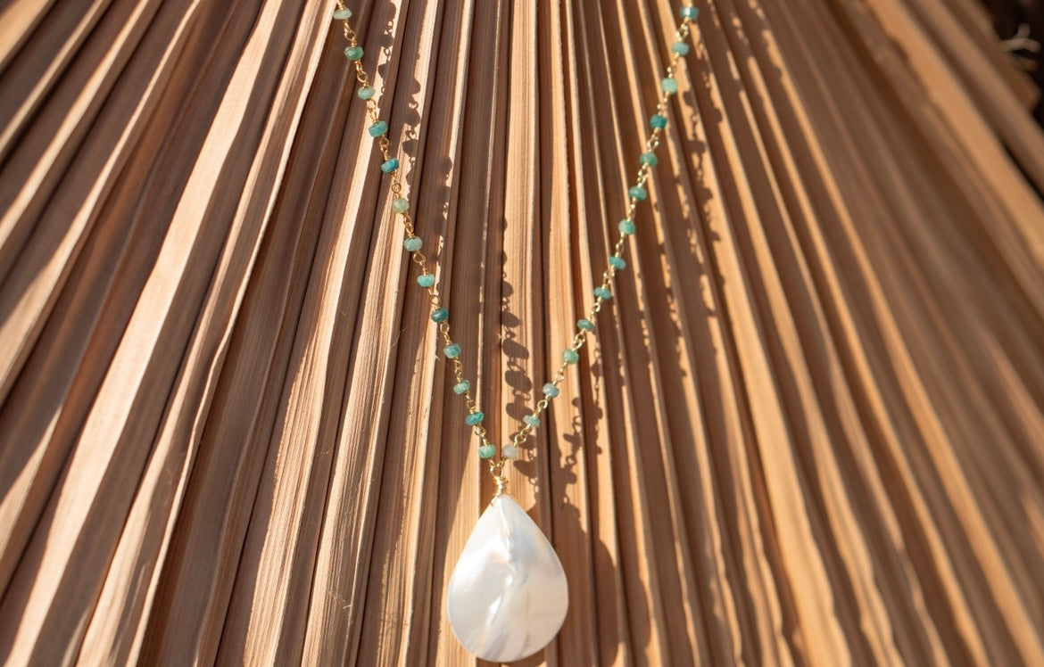 Mako Necklace - Mother of Pearl